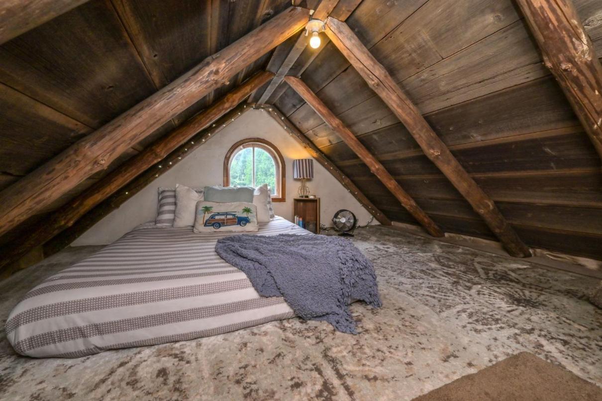 A Rustic Cabin In The Woods Orangeville Esterno foto